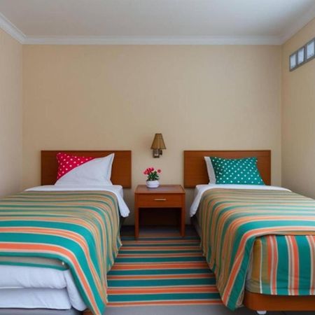Surya Guest House Probolinggo Eksteriør bilde