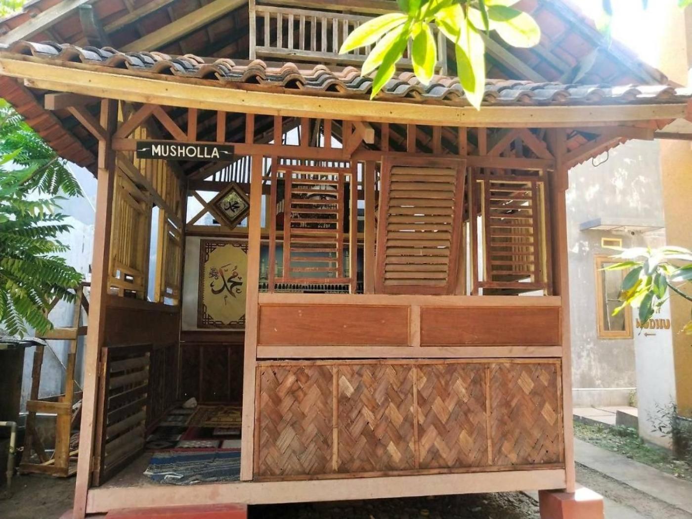 Surya Guest House Probolinggo Eksteriør bilde