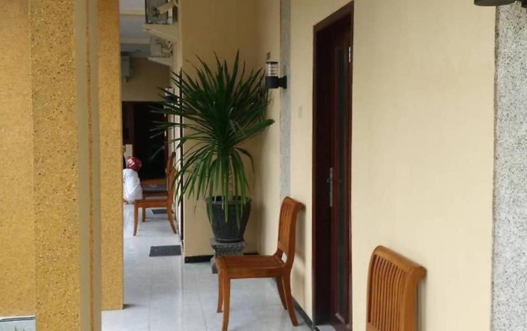 Surya Guest House Probolinggo Eksteriør bilde