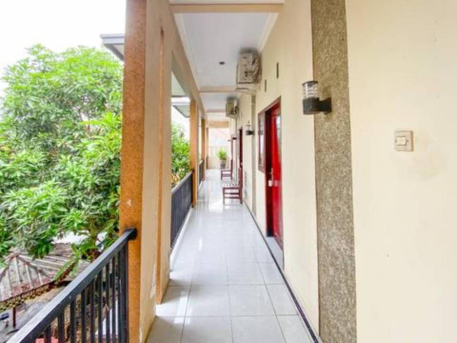 Surya Guest House Probolinggo Eksteriør bilde