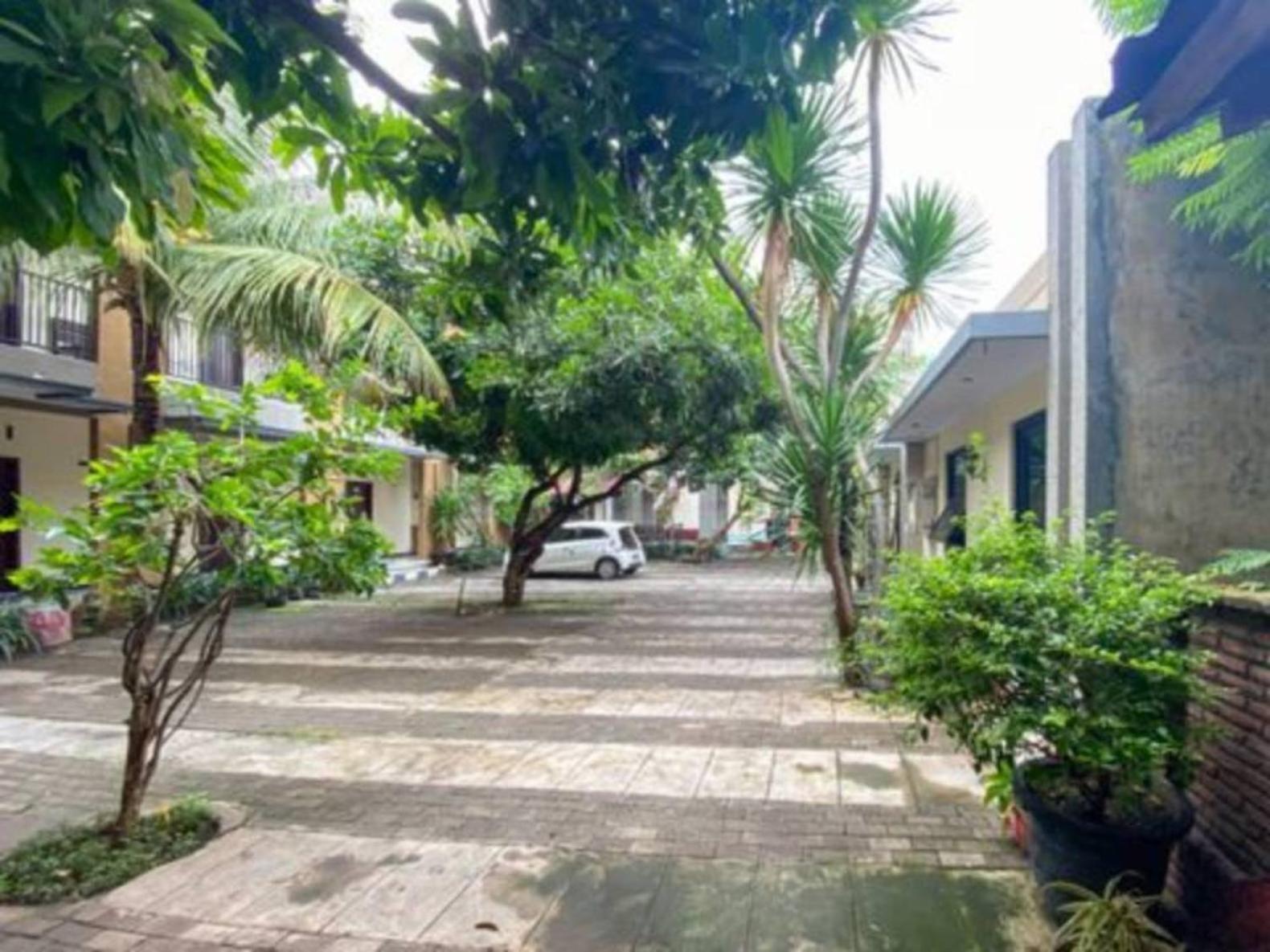 Surya Guest House Probolinggo Eksteriør bilde